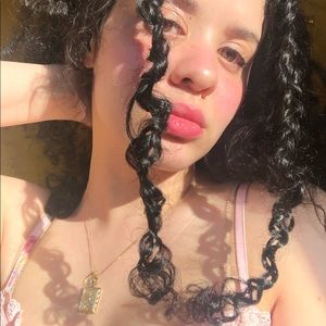 Meet your Posher, Abigail